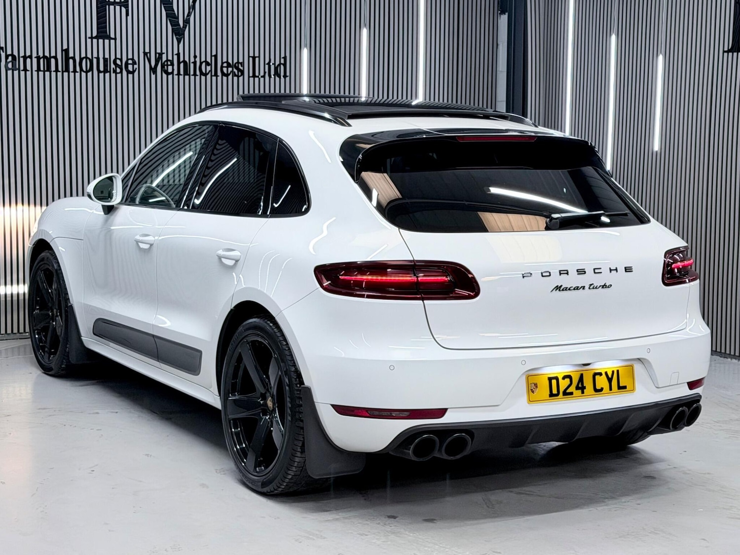Used Porsche Macan 2016 for sale - 77114189: Photo 11