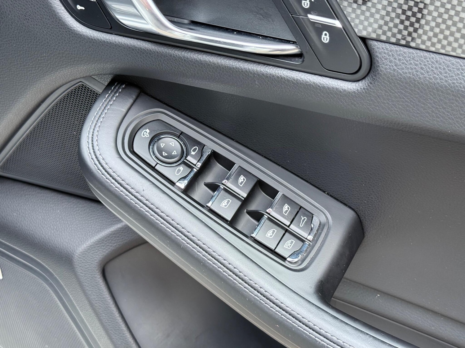 Used Porsche Macan 2016 for sale - 77114189: Photo 55