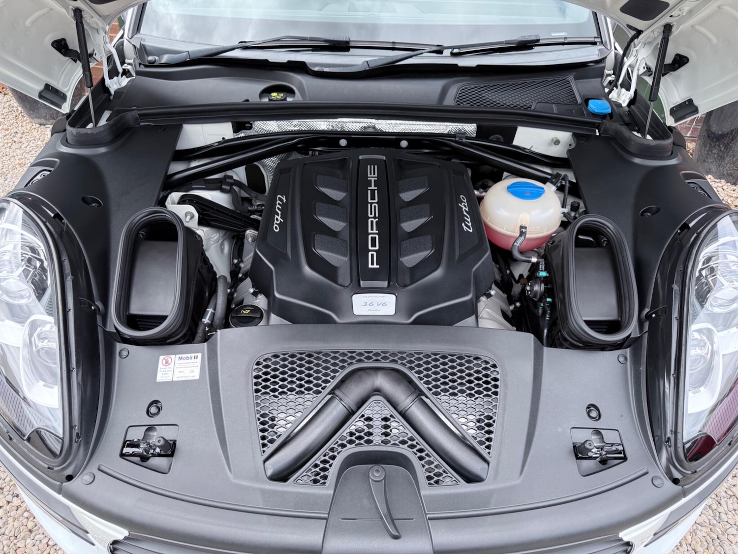 Used Porsche Macan 2016 for sale - 77114189: Photo 61