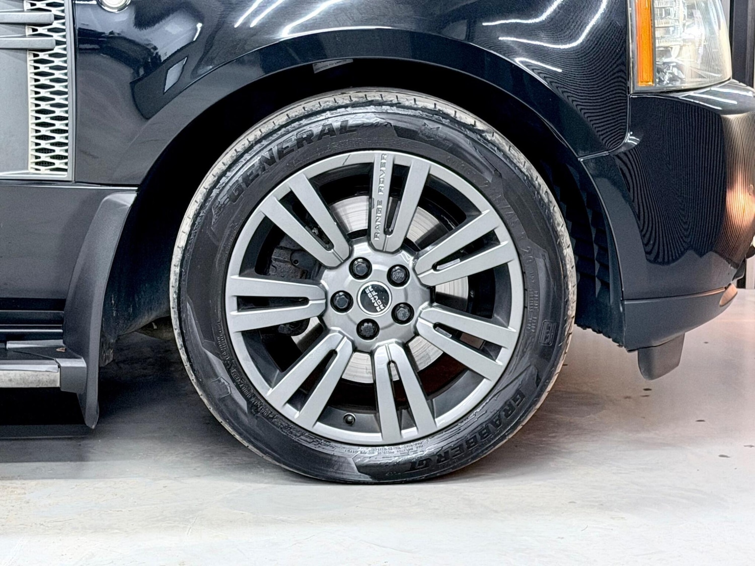 Used Land Rover Range Rover 2010 for sale - 77969712: Photo 16