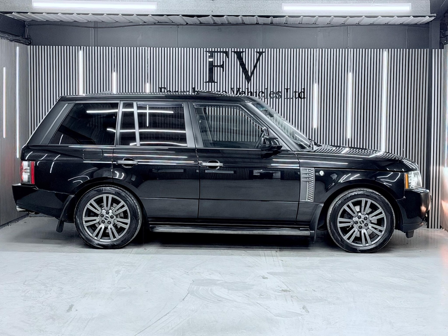 Used Land Rover Range Rover 2010 for sale - 77969712: Photo 2
