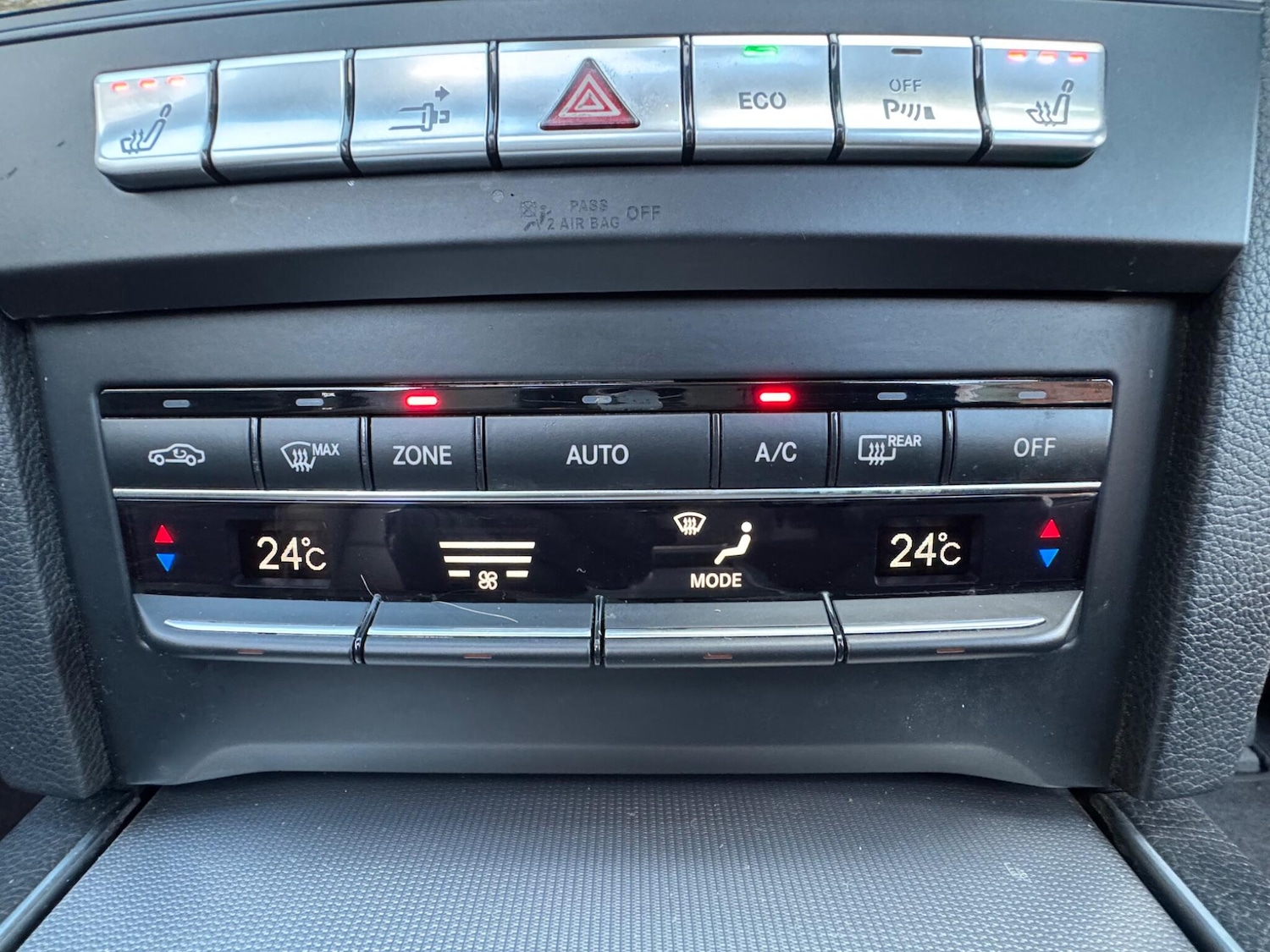 Used Mercedes-Benz E Class 2014 for sale - 77114168: Photo 27