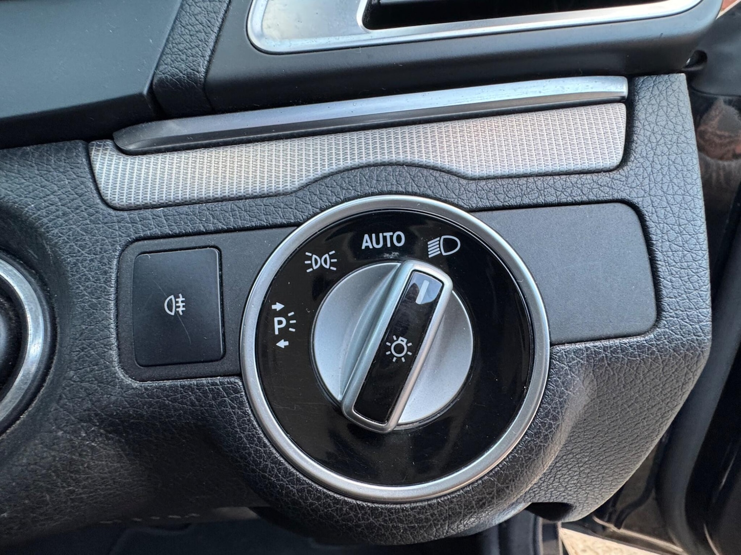 Used Mercedes-Benz E Class 2014 for sale - 77114168: Photo 28