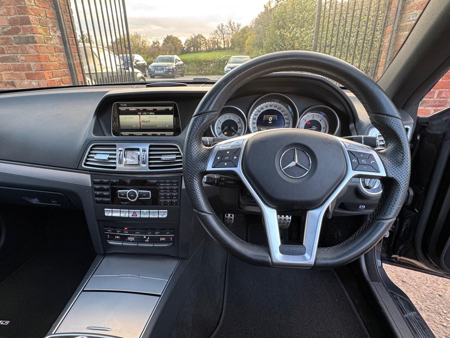 Used Mercedes-Benz E Class 2014 for sale - 77114168: Photo 32