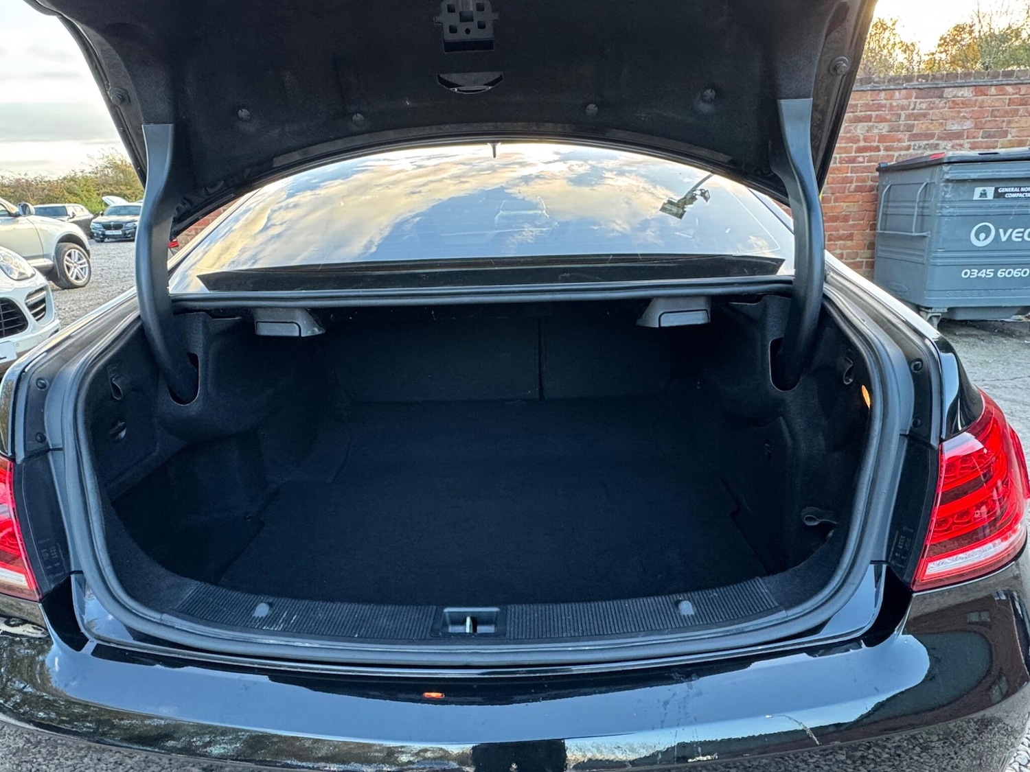 Used Mercedes-Benz E Class 2014 for sale - 77114168: Photo 35