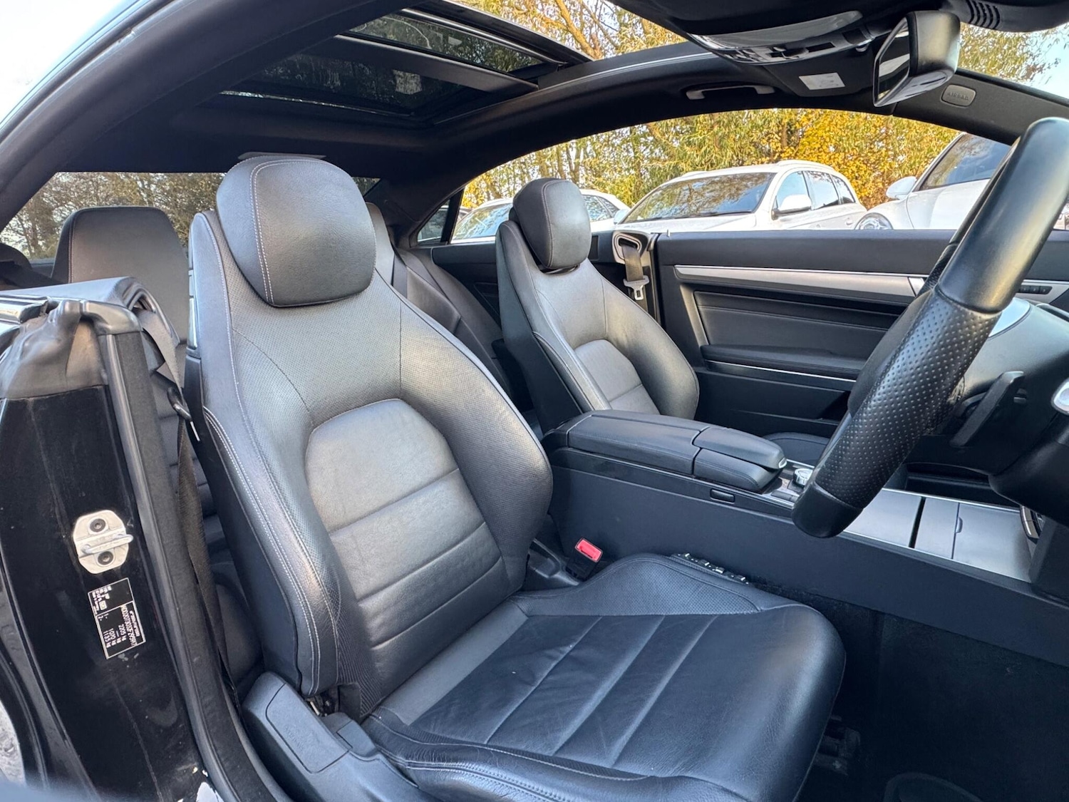 Used Mercedes-Benz E Class 2014 for sale - 77114168: Photo 39