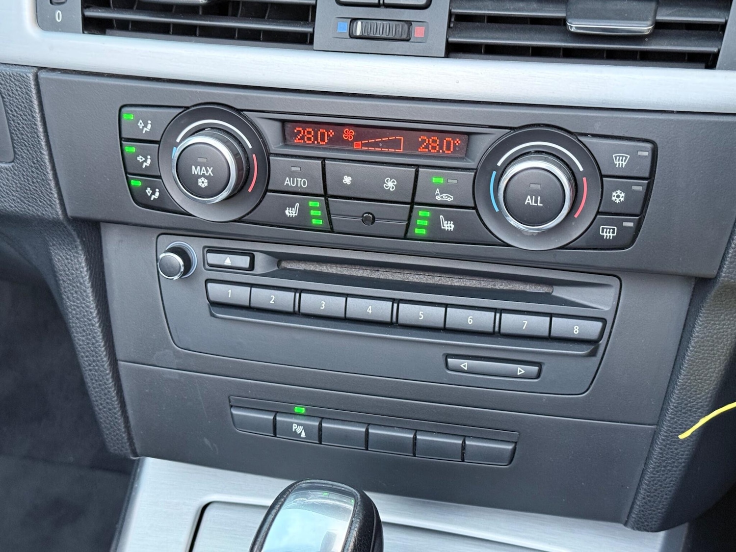 Used BMW 3 Series 2010 for sale - 77114187: Photo 29