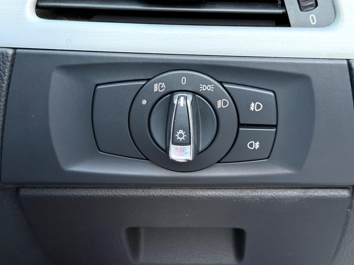 Used BMW 3 Series 2010 for sale - 77114187: Photo 35