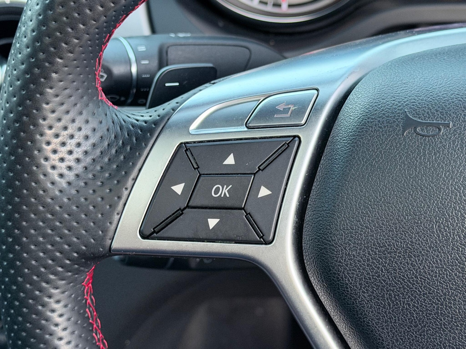 Used Mercedes-Benz CLA 2014 for sale - 77838844: Photo 43