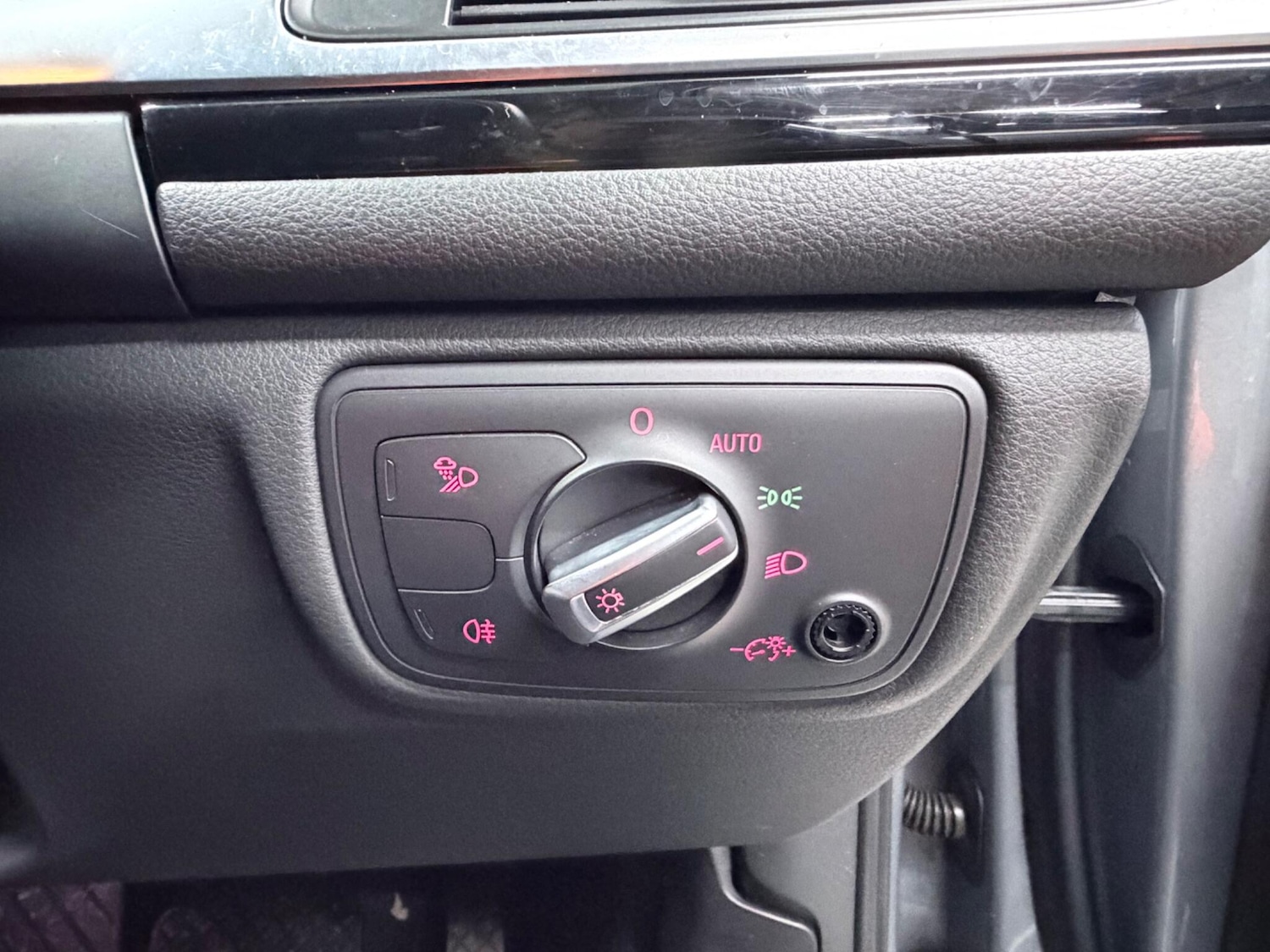 Used Audi A6 Avant 2014 for sale - 77597821: Photo 33