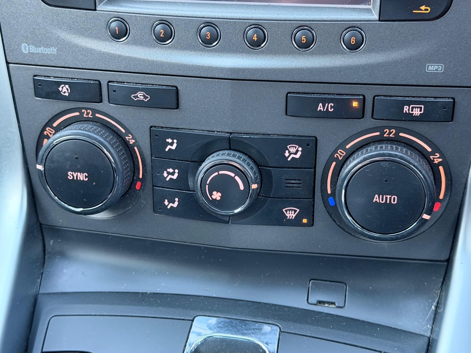 Used Vauxhall Antara 2014 for sale - 77982504: Photo 30