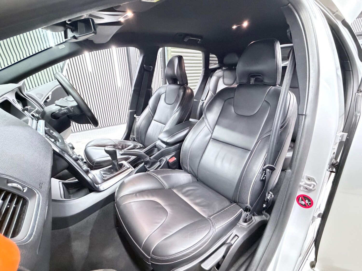 Used Volvo V40 for sale - 77468346: Photo 27