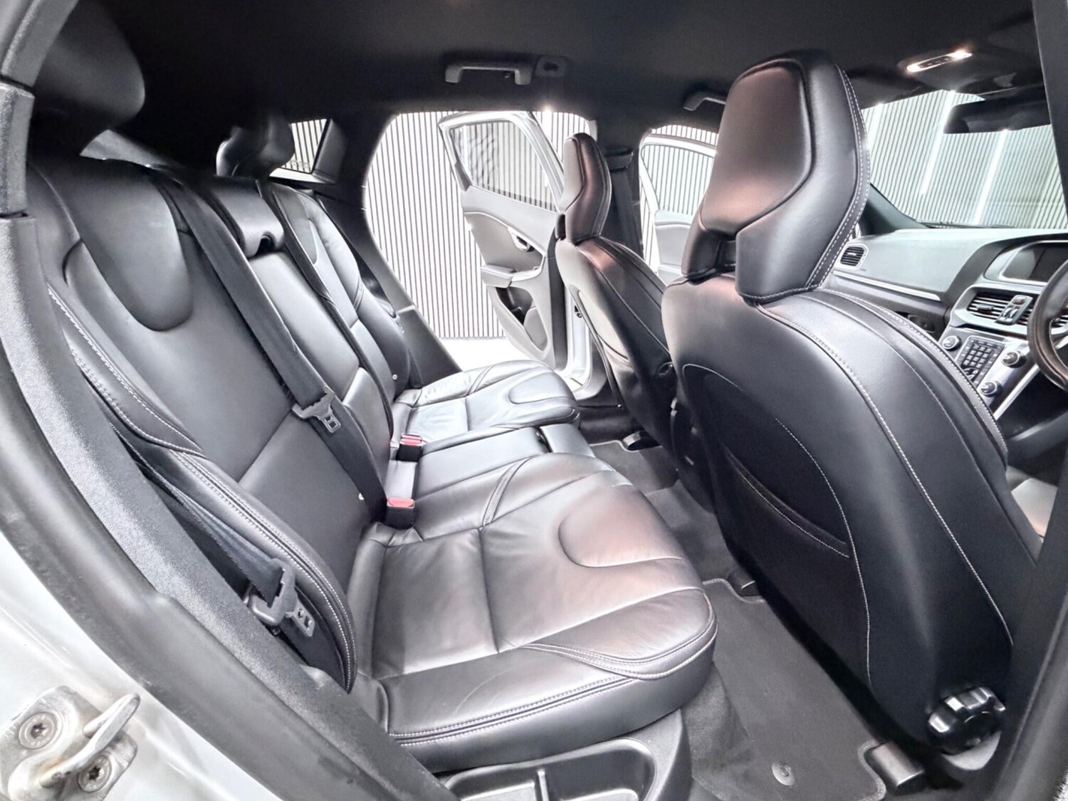 Used Volvo V40 for sale - 77468346: Photo 30