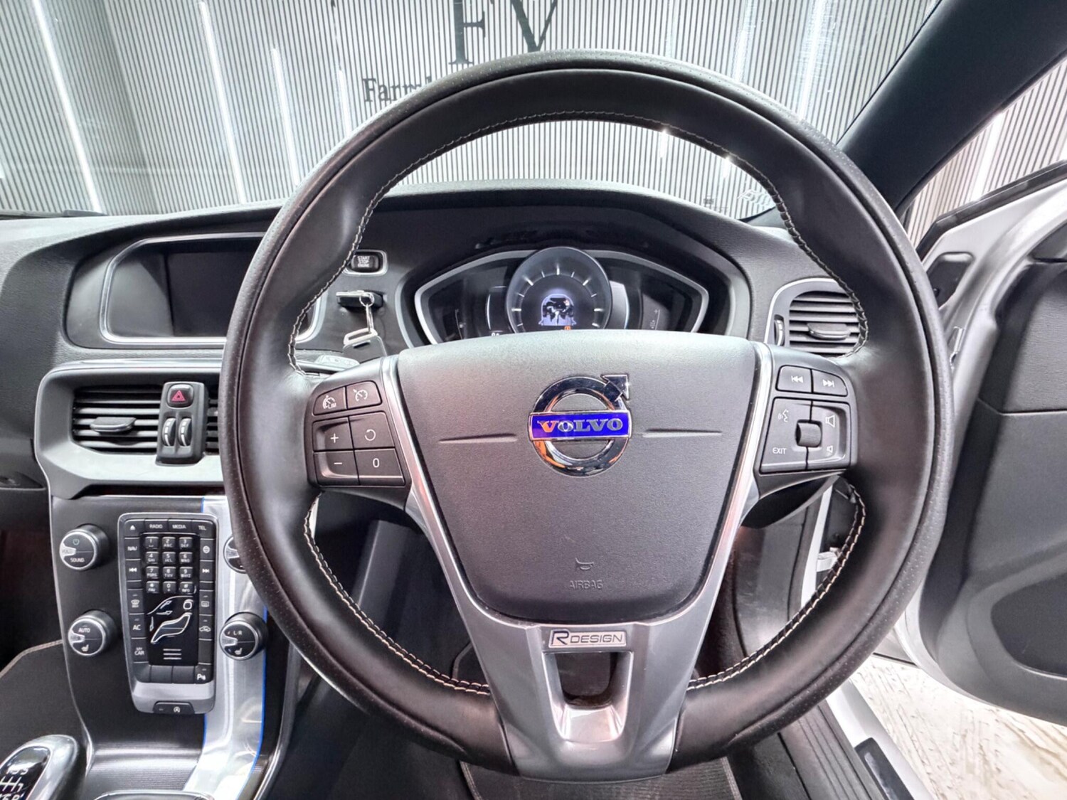 Used Volvo V40 for sale - 77468346: Photo 32