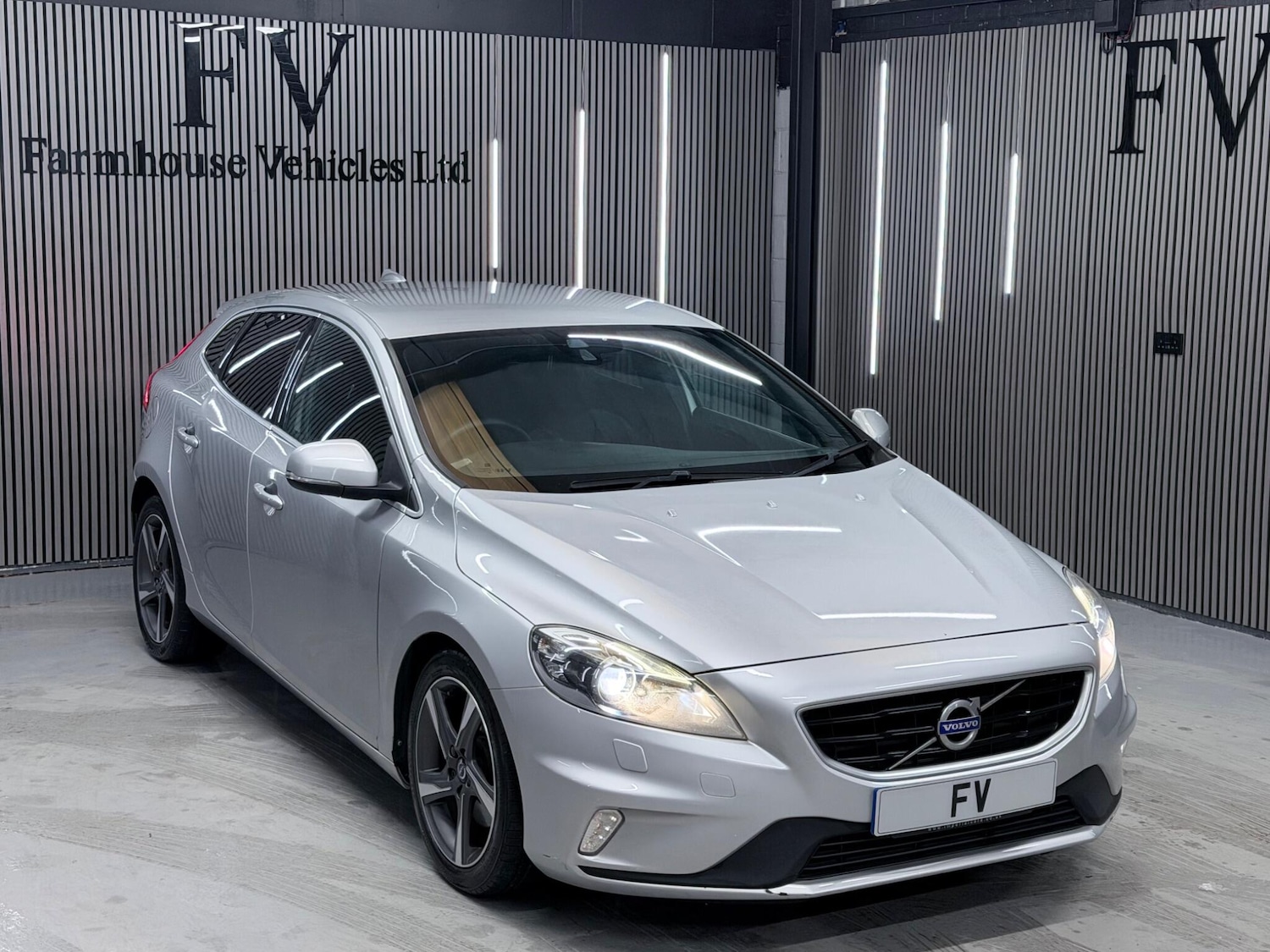 Used Volvo V40 for sale - 77468346: Photo 4