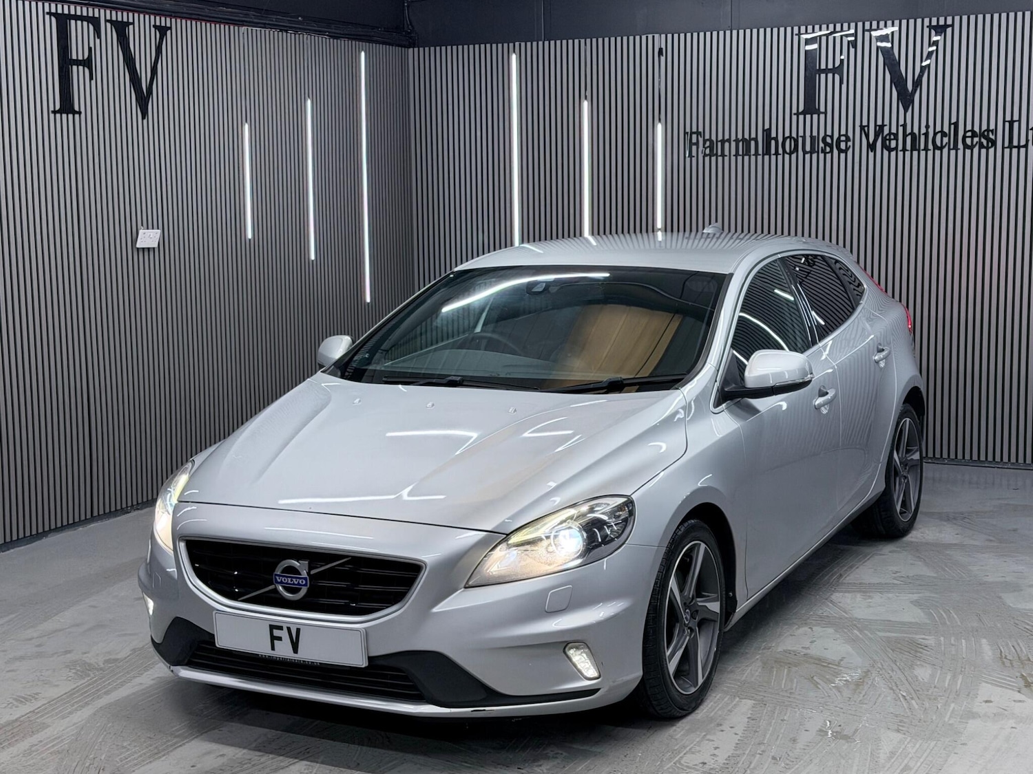 Used Volvo V40 for sale - 77468346: Photo 5