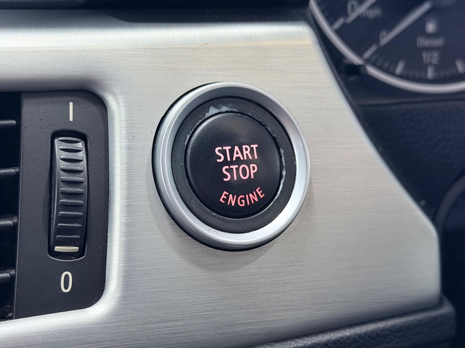 Used BMW 3 Series 2011 for sale - 77550067: Photo 32