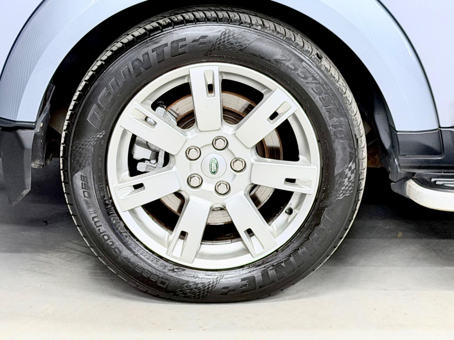 Used Land Rover Discovery 2010 for sale - 78063104: Photo 18