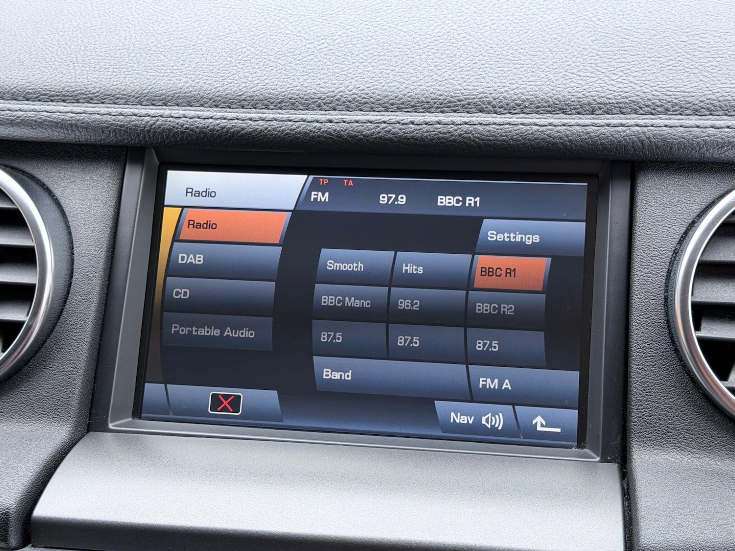 Used Land Rover Discovery 2010 for sale - 78063104: Photo 28