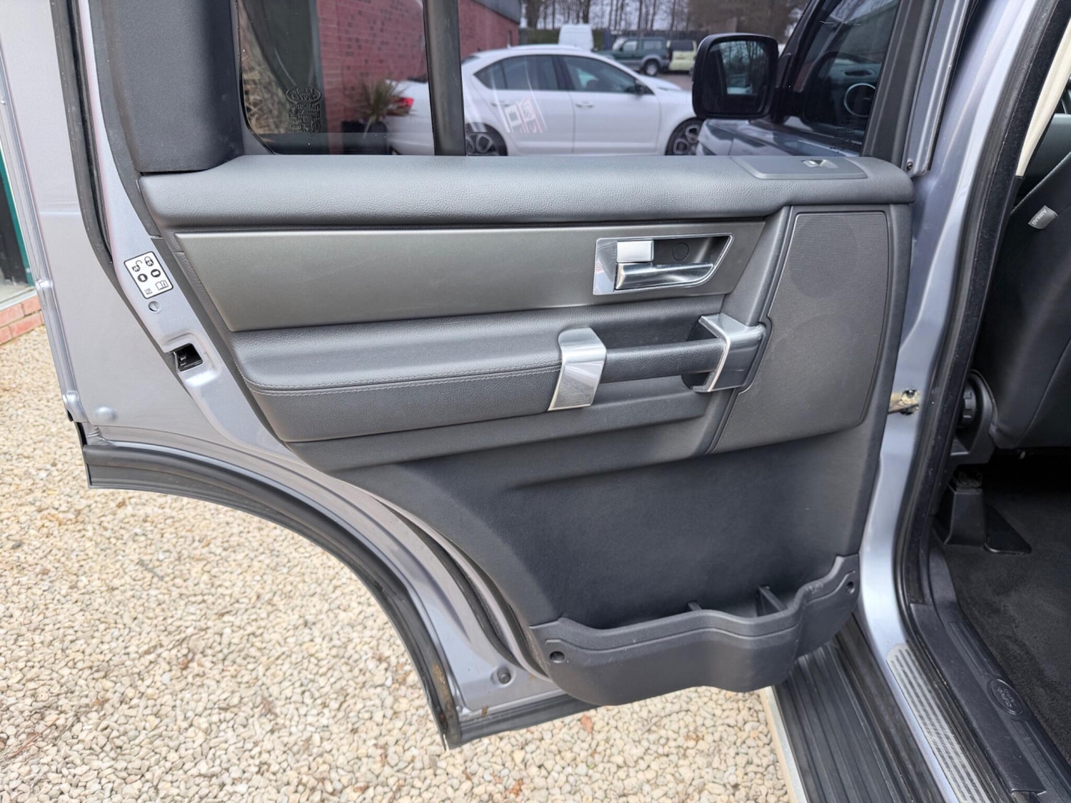 Used Land Rover Discovery 2010 for sale - 78063104: Photo 36