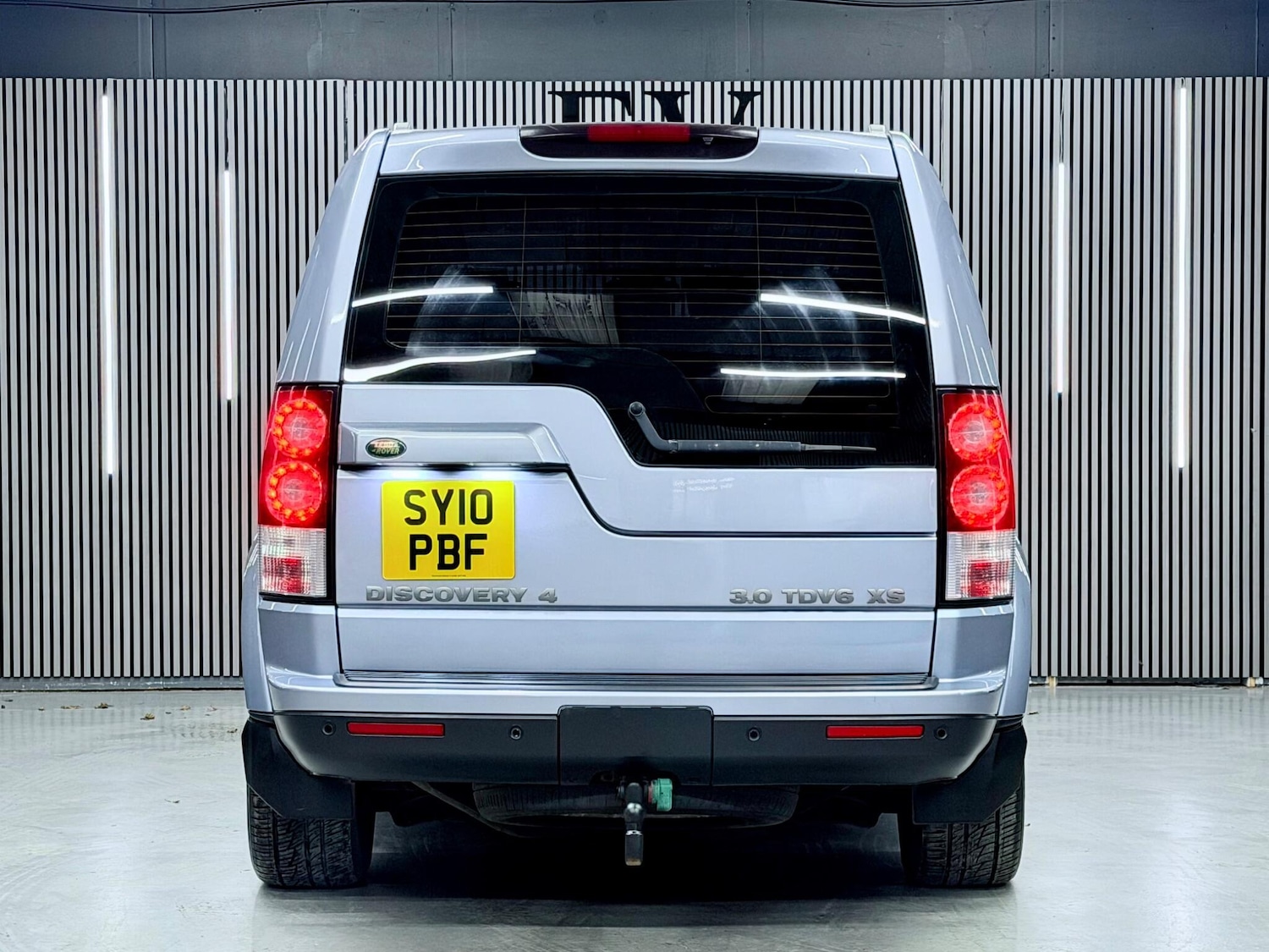 Used Land Rover Discovery 2010 for sale - 78063104: Photo 4