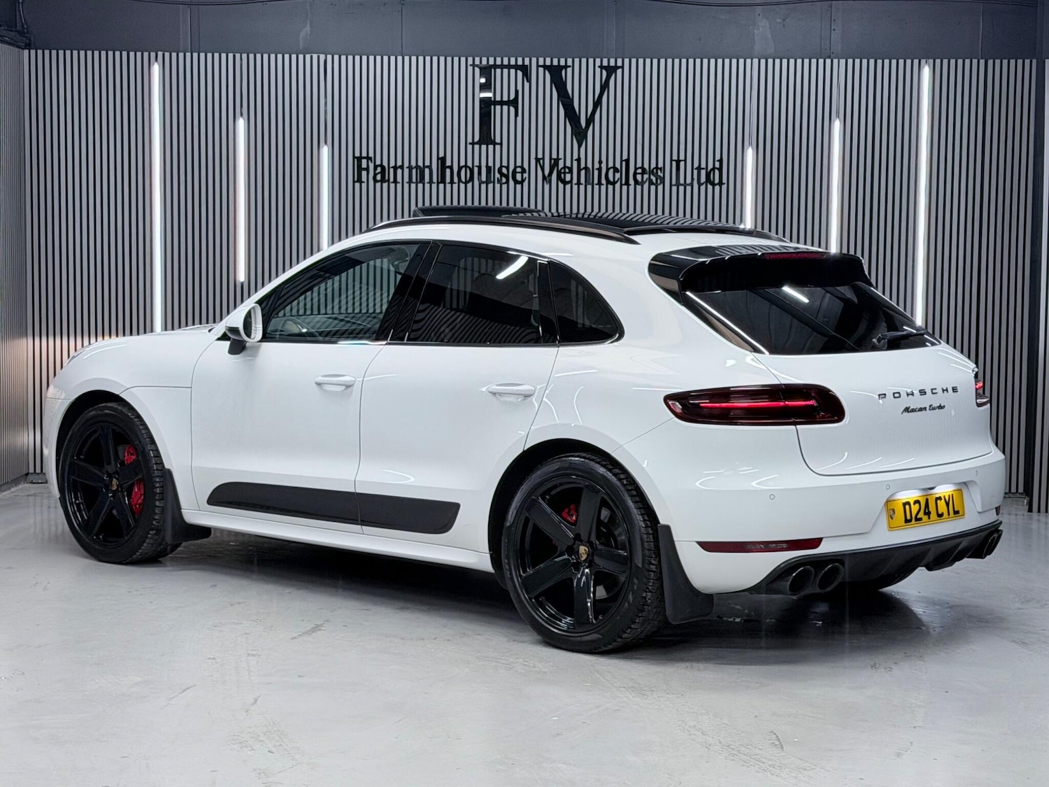 Used Porsche Macan 2016 for sale - 77970523: Photo 5