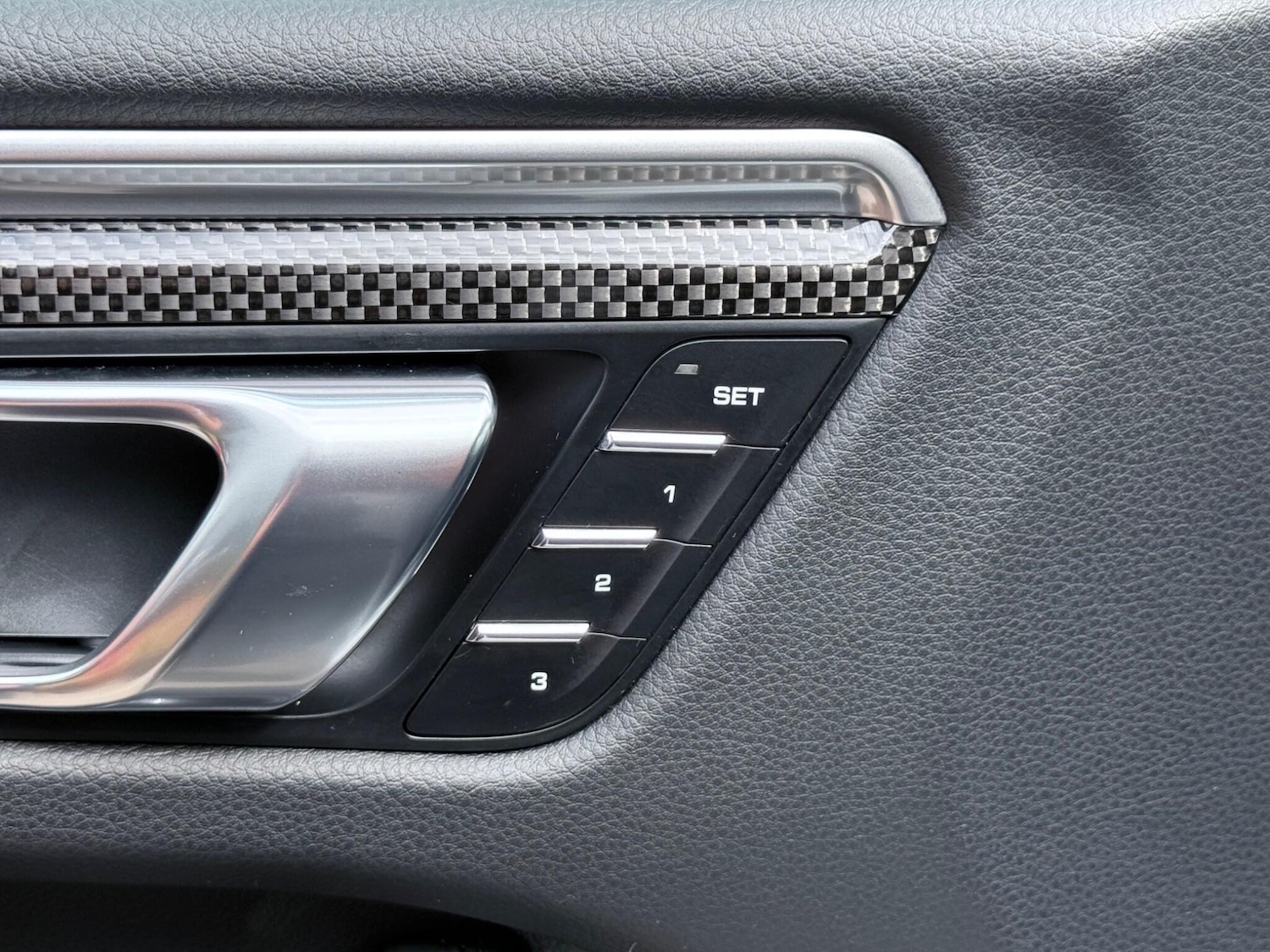 Used Porsche Macan 2016 for sale - 77970523: Photo 51