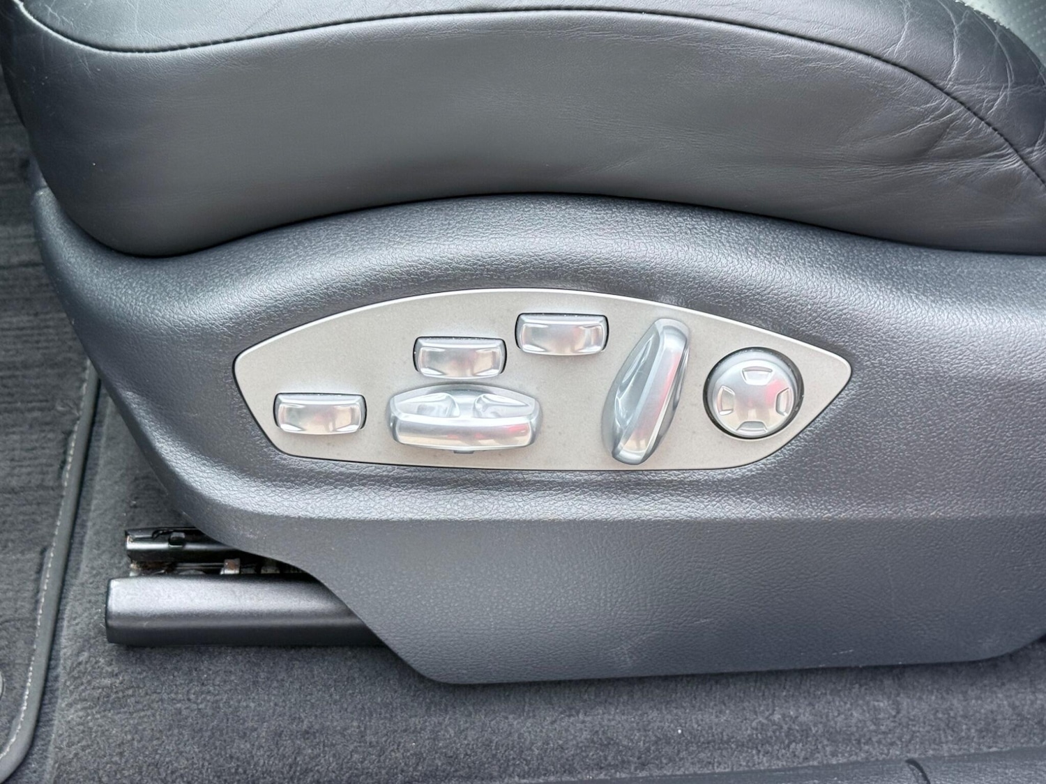 Used Porsche Macan 2016 for sale - 77970523: Photo 60