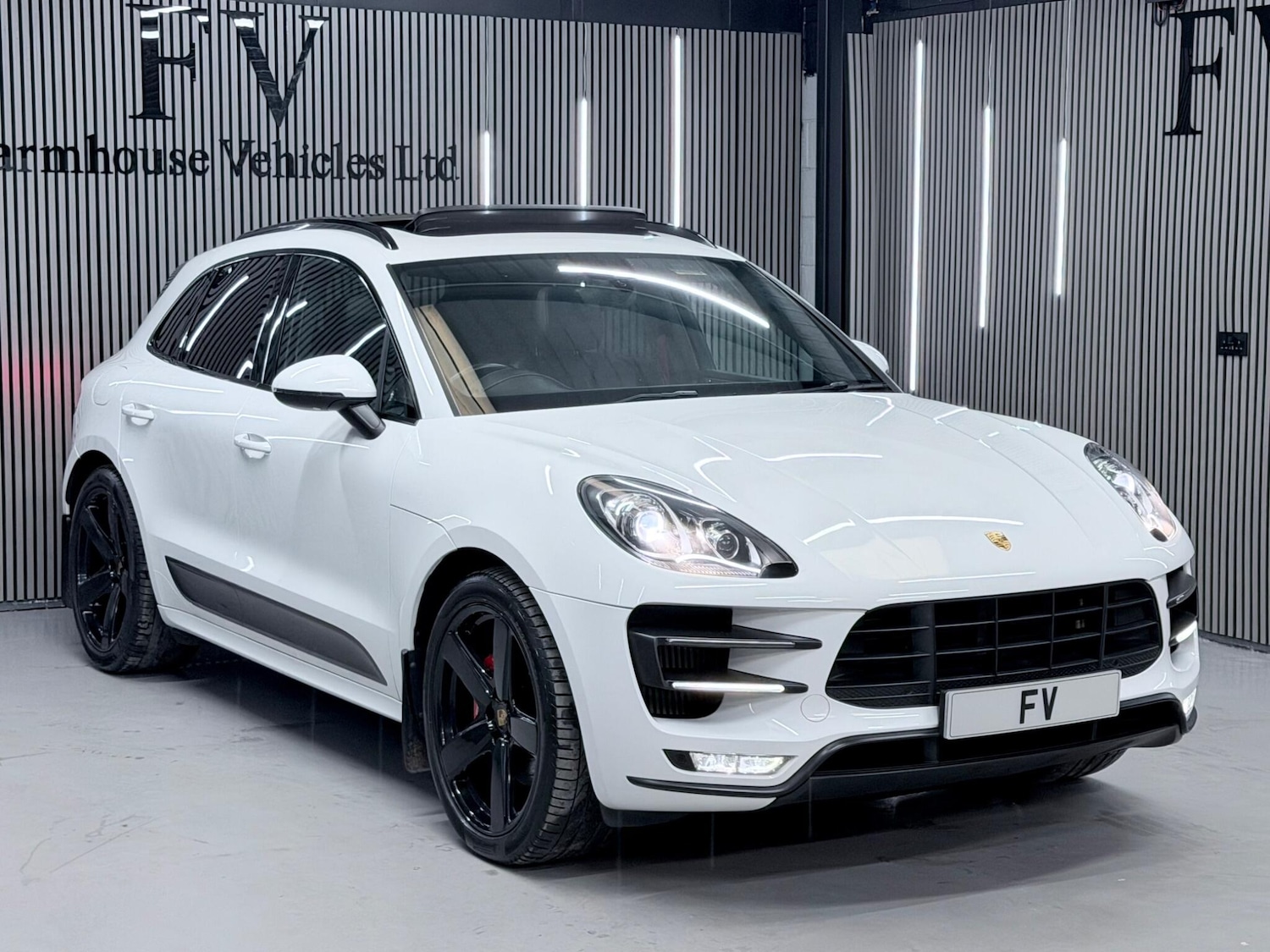 Used Porsche Macan 2016 for sale - 77970523: Photo 9