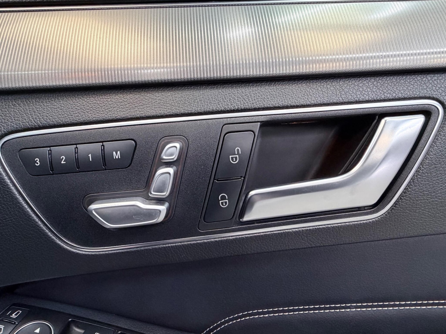 Used Mercedes-Benz E Class 2016 for sale - 78034560: Photo 44