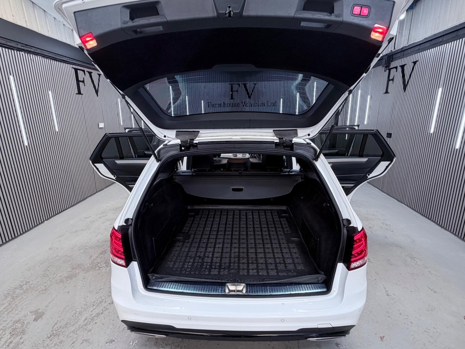 Used Mercedes-Benz E Class 2016 for sale - 78034560: Photo 46