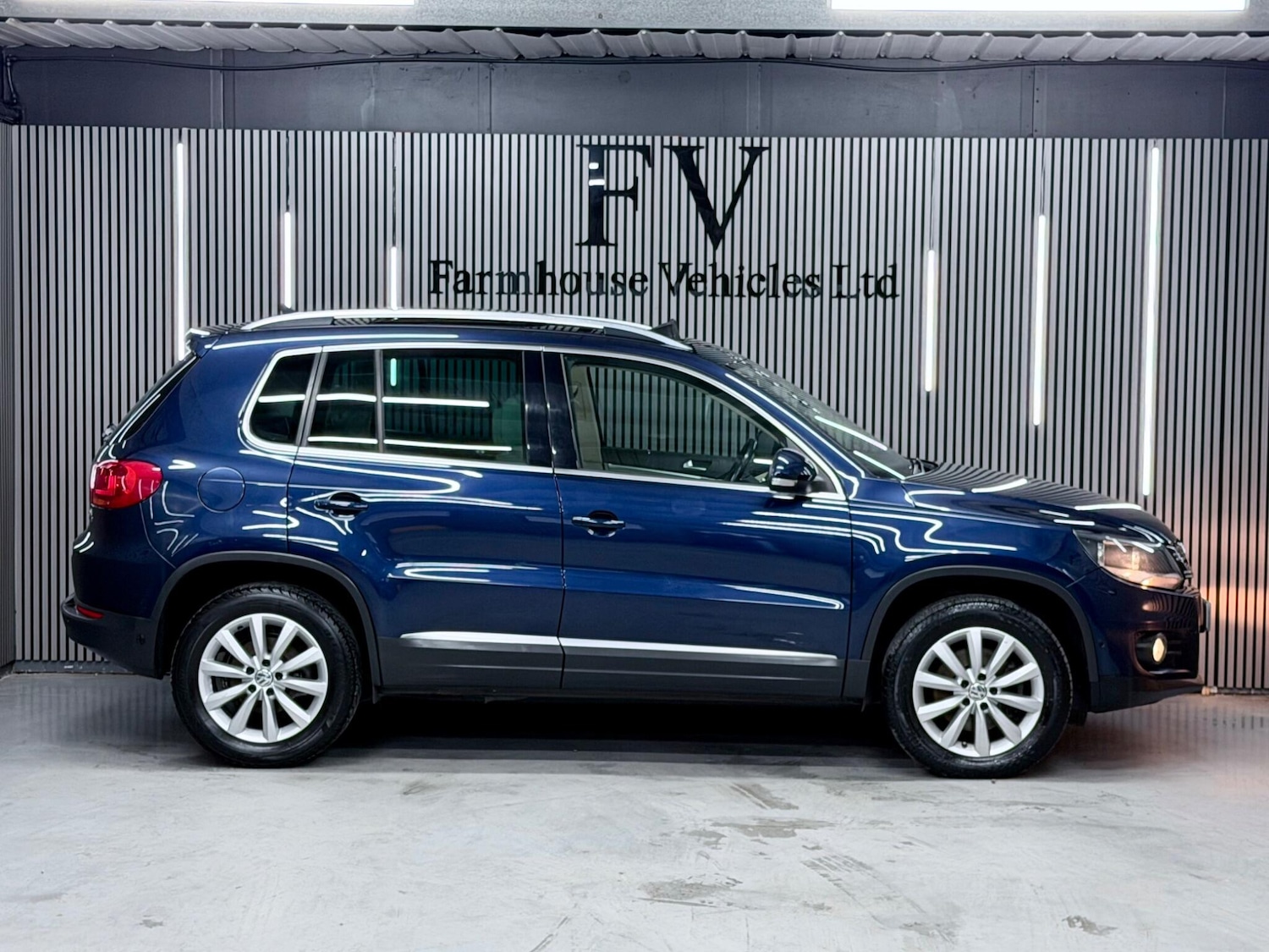 Used Volkswagen Tiguan for sale - 77823553: Photo 2