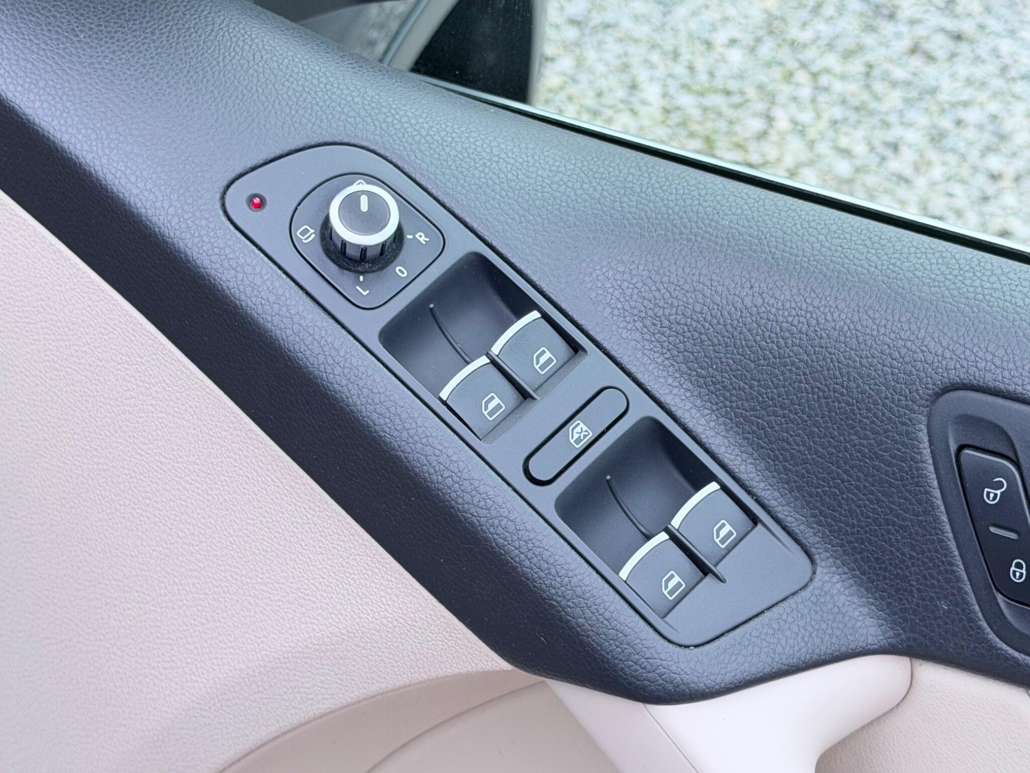 Used Volkswagen Tiguan for sale - 77823553: Photo 32