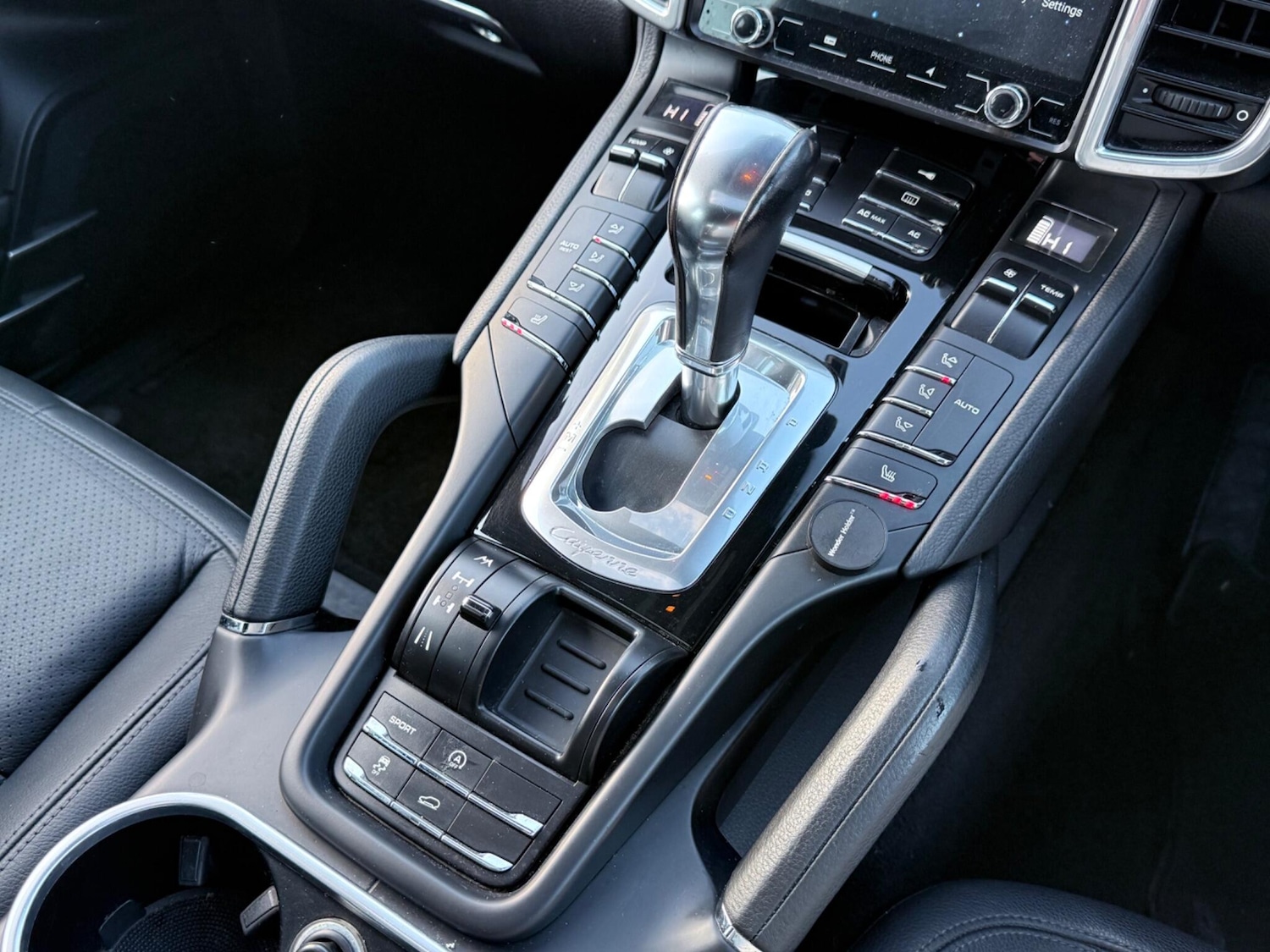 Used Porsche Cayenne 2010 for sale - 77114183: Photo 26