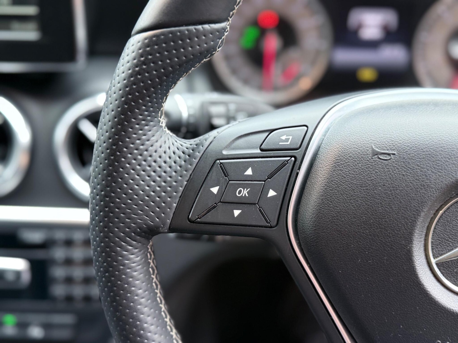 Used Mercedes-Benz A-Class 2014 for sale - 77710169: Photo 27