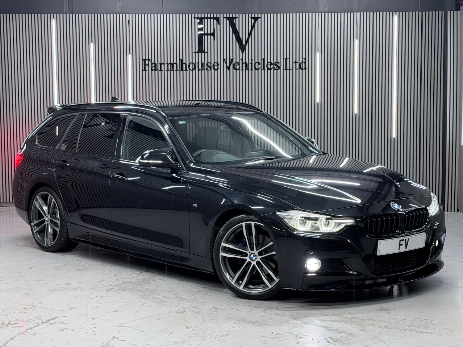 Used BMW 3 Series 2017 for sale - 77114172: Photo 1