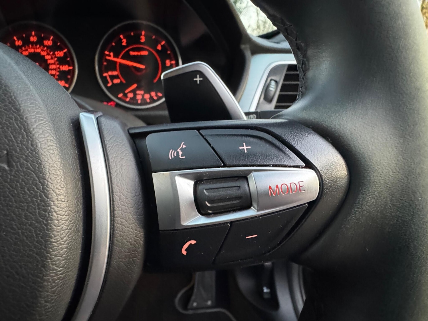 Used BMW 3 Series 2017 for sale - 77114172: Photo 40