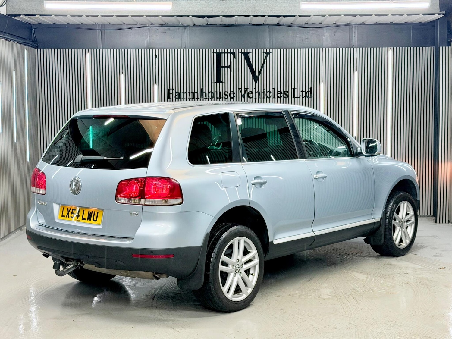 Used Volkswagen Touareg 2004 for sale - 77344735: Photo 3