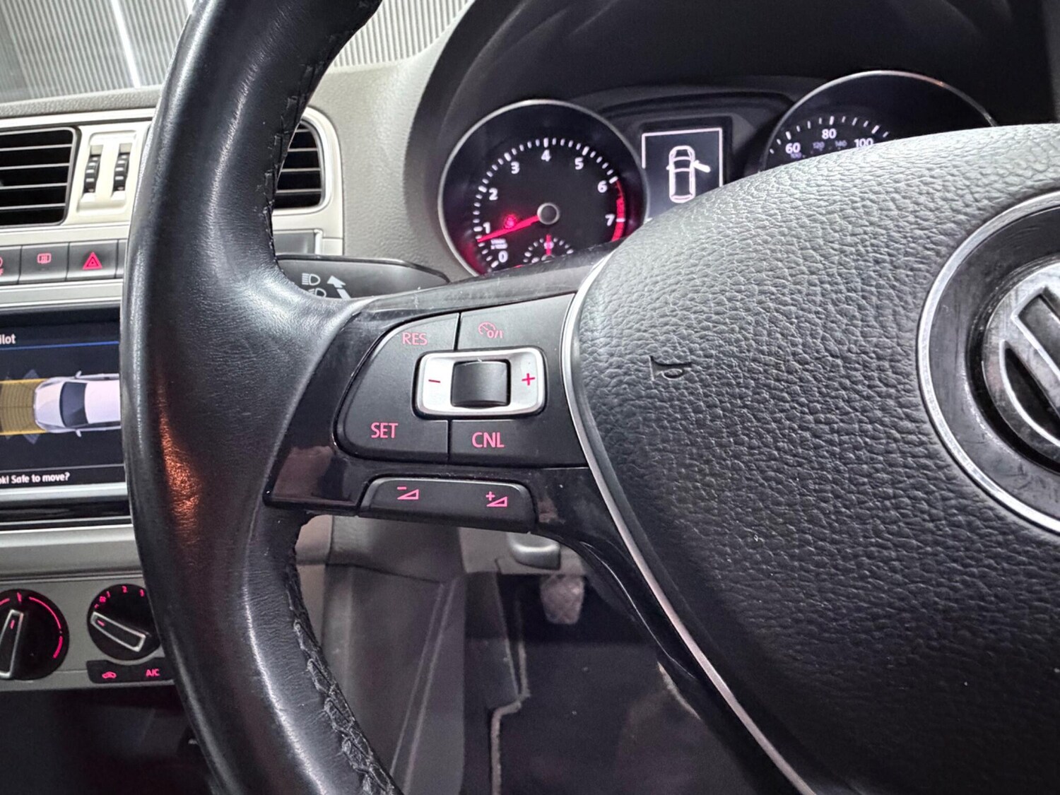 Used Volkswagen Polo for sale - 78116303: Photo 31