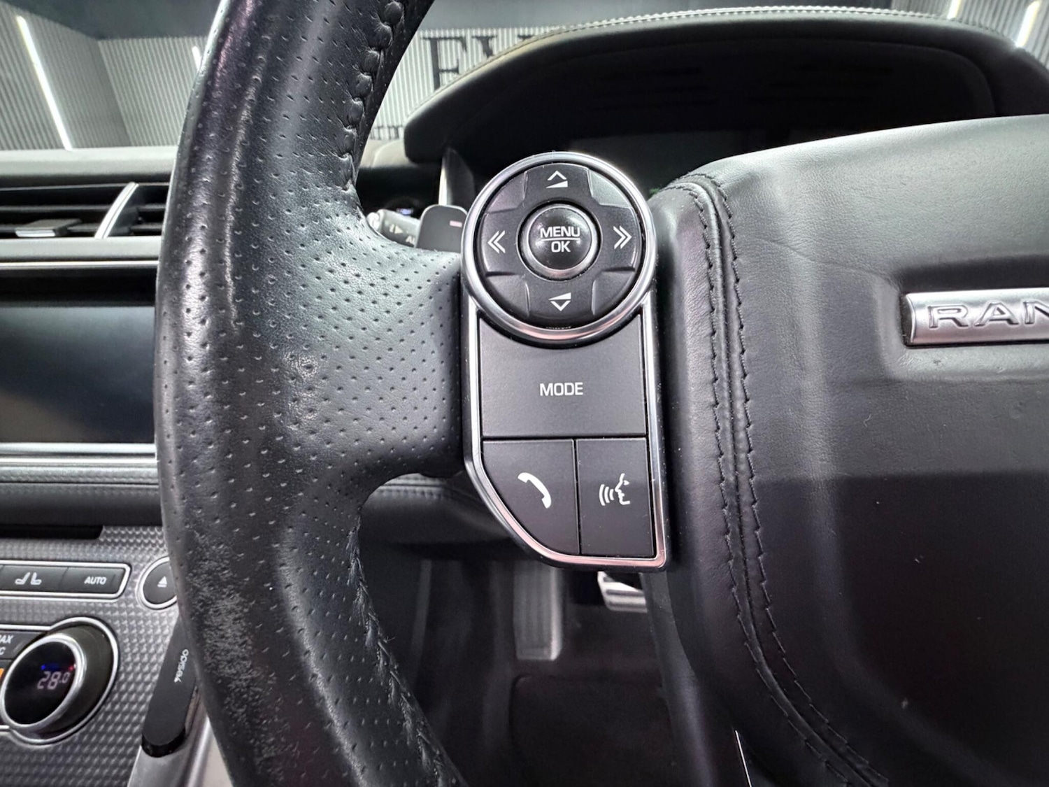 Used Land Rover Range Rover Sport 2016 for sale - 77598517: Photo 37