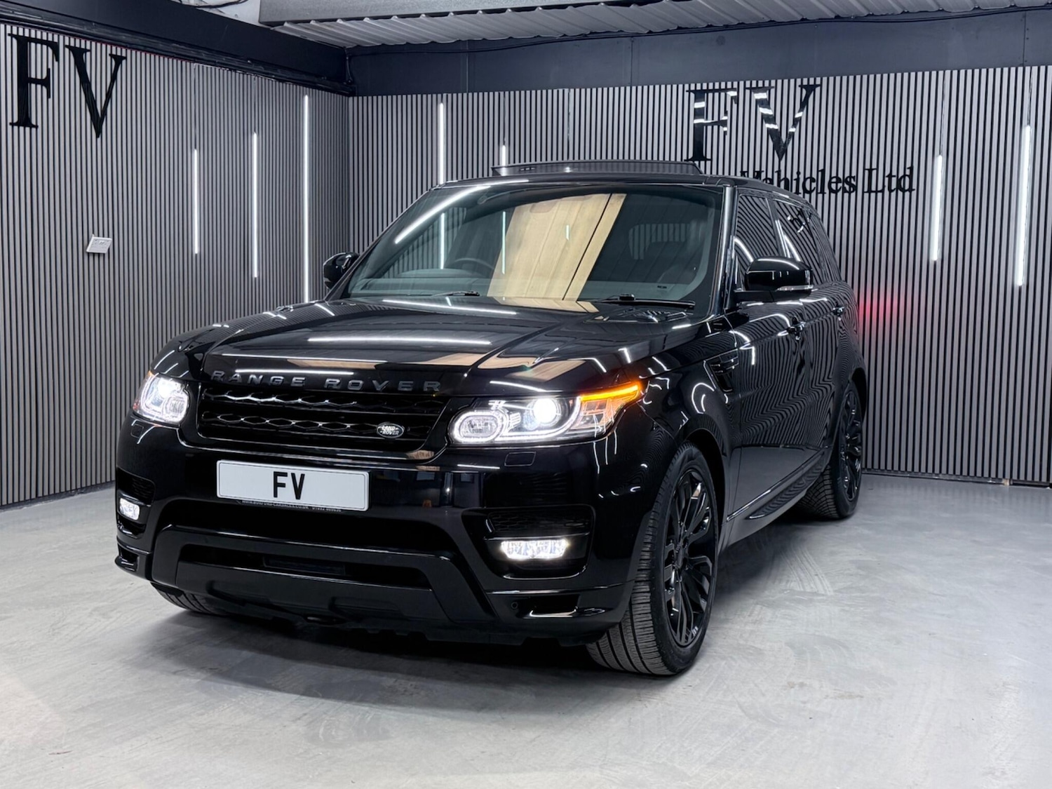 Used Land Rover Range Rover Sport 2016 for sale - 77598517: Photo 4