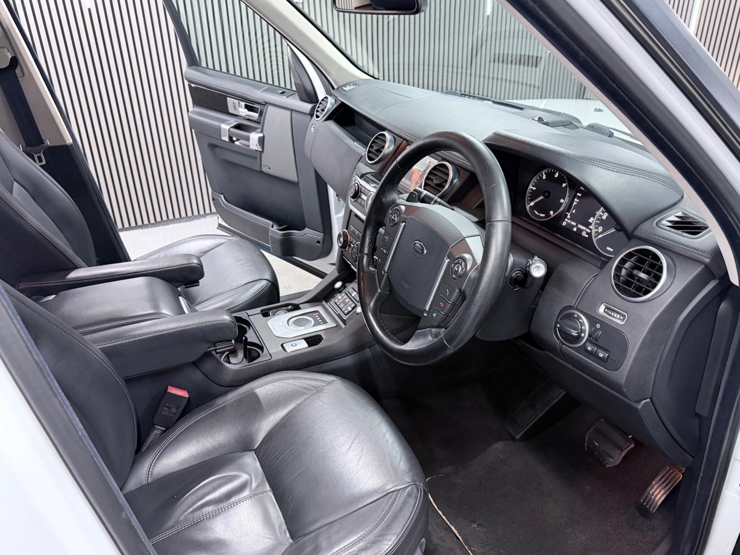 Used Land Rover Discovery 4 for sale - 77155848: Photo 26