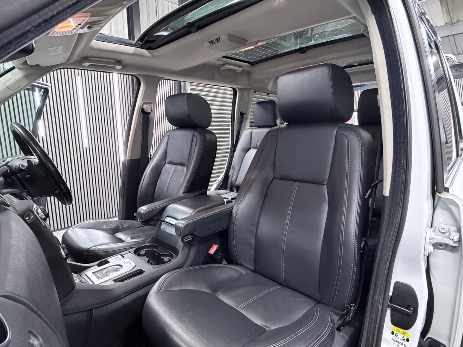 Used Land Rover Discovery 4 for sale - 77155848: Photo 29