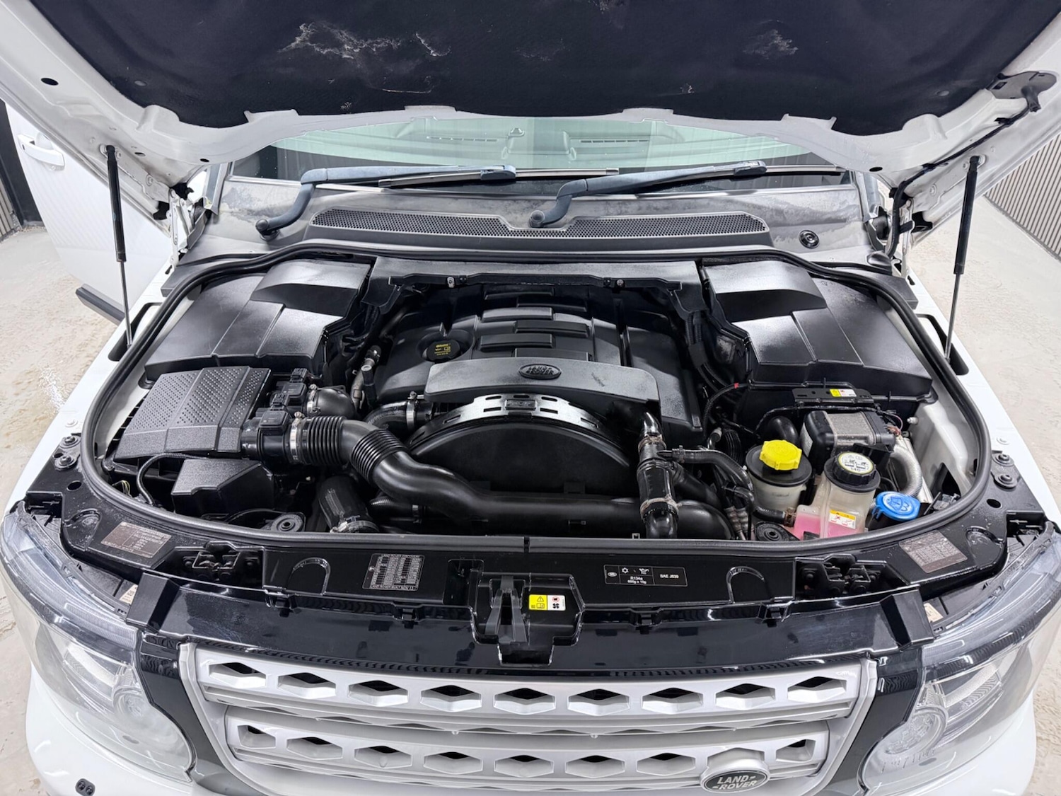 Used Land Rover Discovery 4 for sale - 77155848: Photo 53