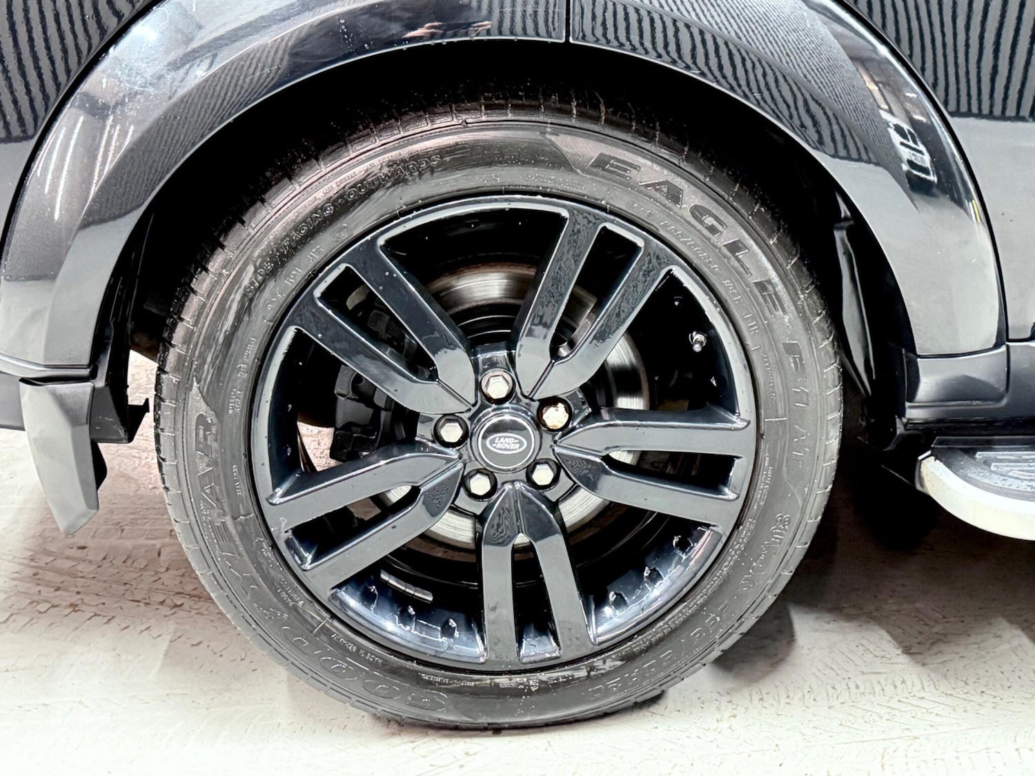 Used Land Rover Discovery 2015 for sale - 77156450: Photo 19