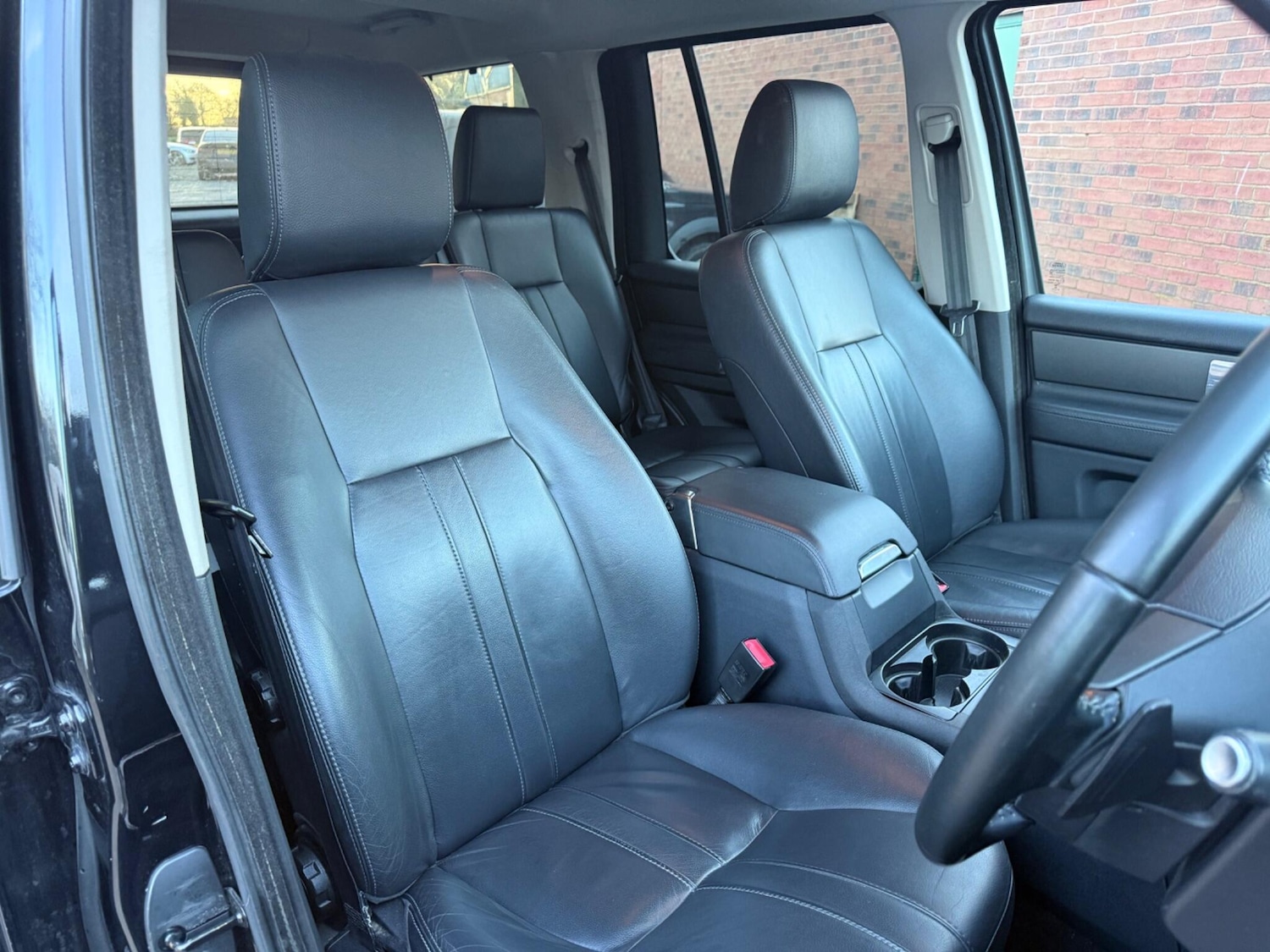 Used Land Rover Discovery 2015 for sale - 77156450: Photo 22