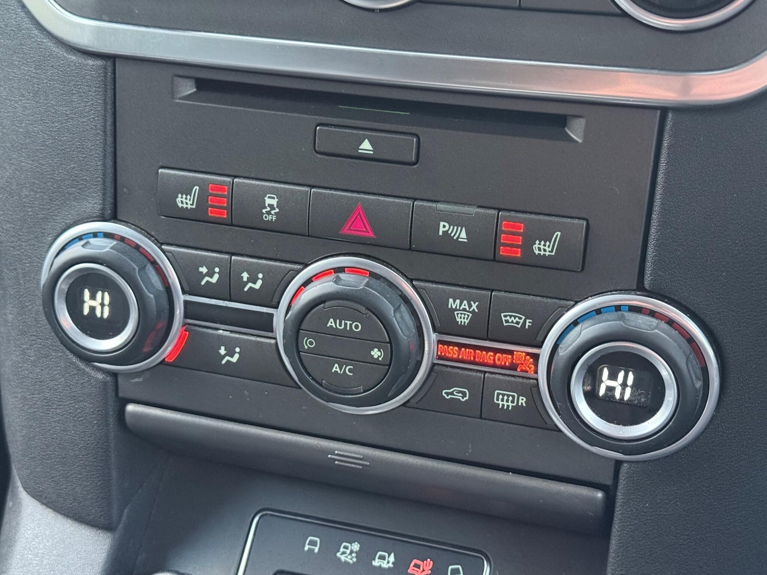 Used Land Rover Discovery 2015 for sale - 77156450: Photo 32