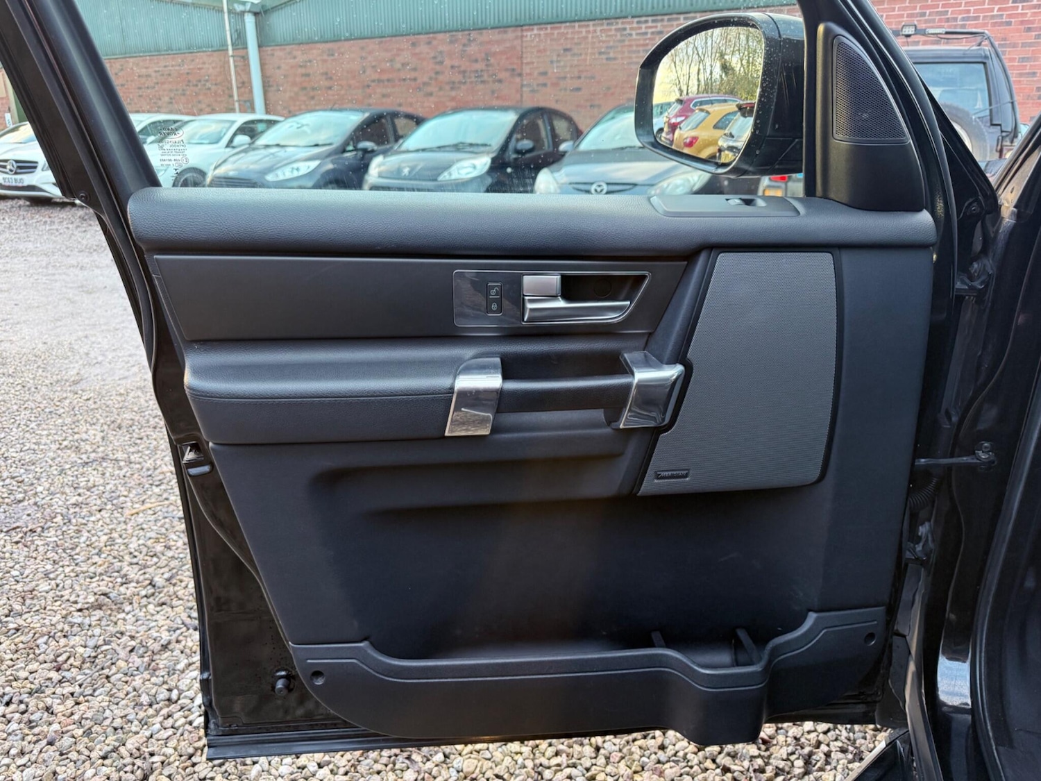 Used Land Rover Discovery 2015 for sale - 77156450: Photo 35