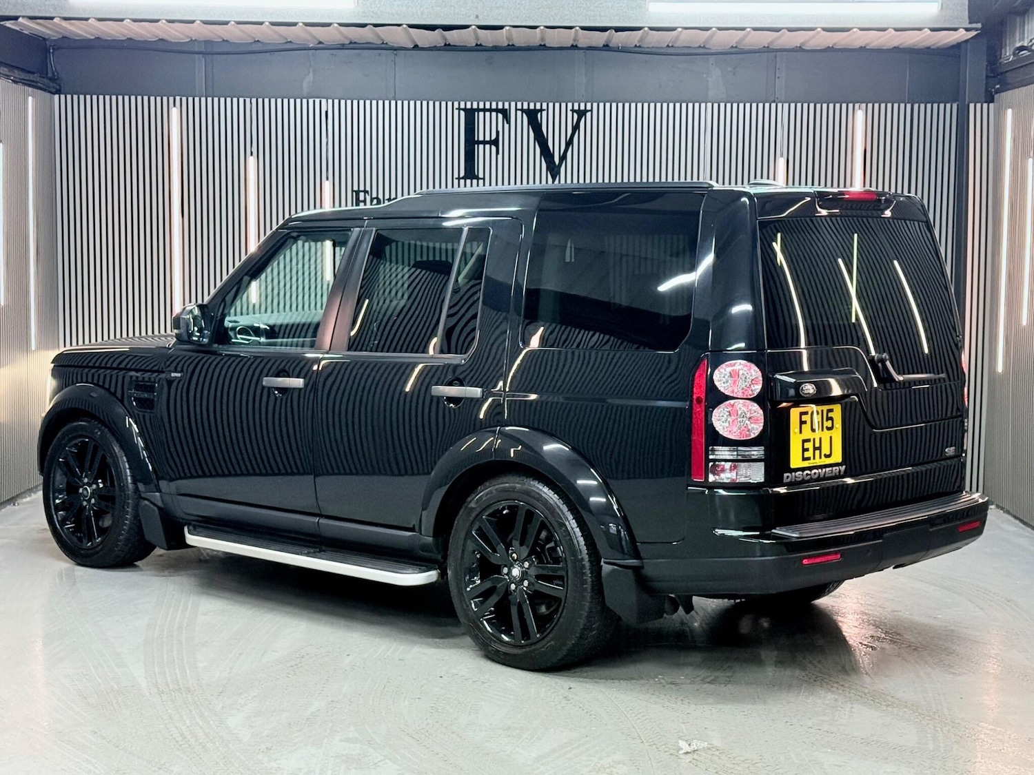 Used Land Rover Discovery 2015 for sale - 77156450: Photo 5