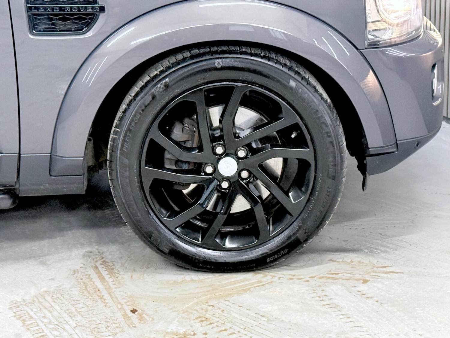 Used Land Rover Discovery 2016 for sale - 77396196: Photo 16